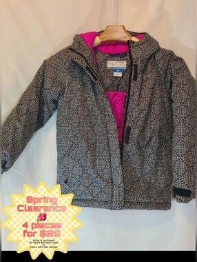 Stylish Kids Puffer Jacket with Pink Lining